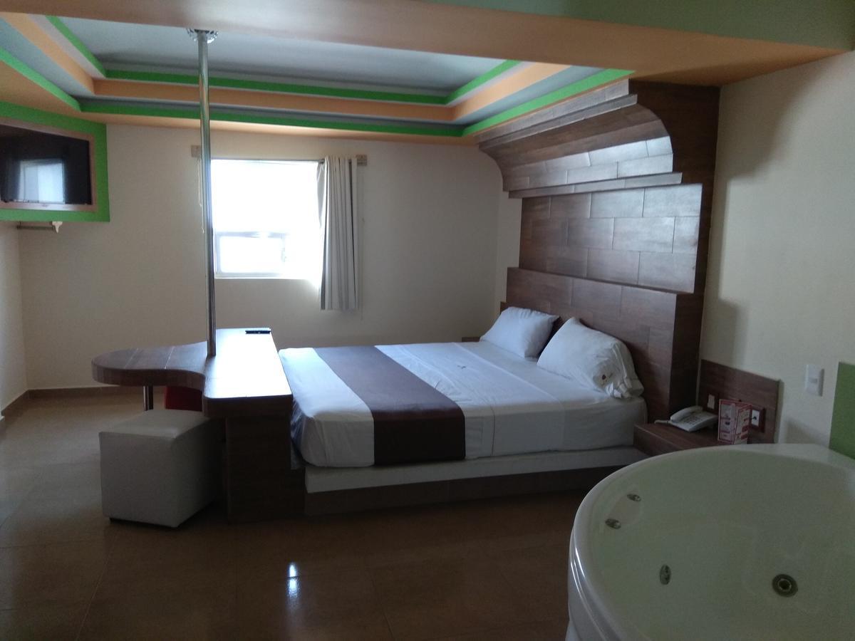 Hotel Rubi Manzanillo Ngoại thất bức ảnh