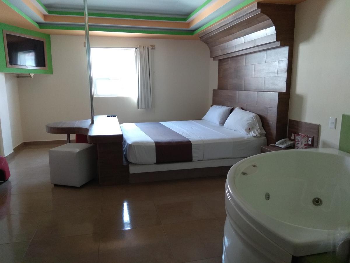 Hotel Rubi Manzanillo Ngoại thất bức ảnh
